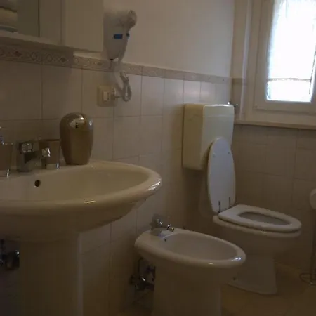 Alojamento de Acomodação e Pequeno-almoço Vittorio Emanuele San Benedetto del Tronto