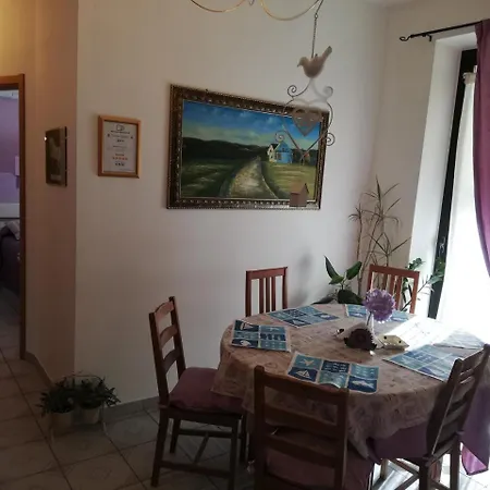 Alojamento de Acomodação e Pequeno-almoço Vittorio Emanuele 3*